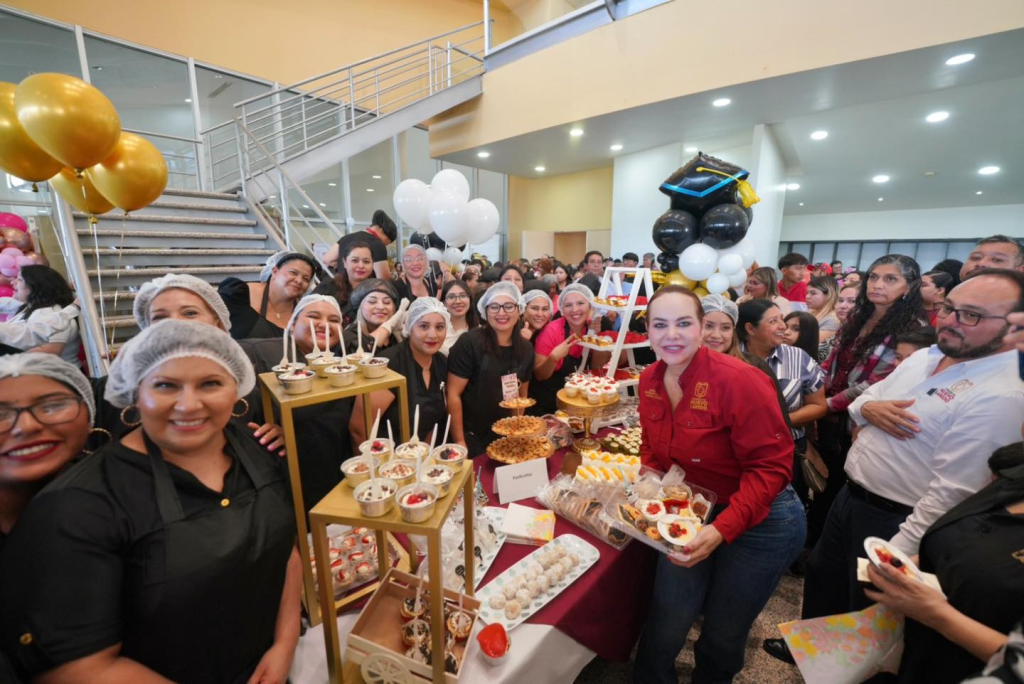 Fortalce Gobierno de Nuevo Laredo bienestar de familias con entrega de 448 constancias a graduados de talleres de&nbsp;oficios